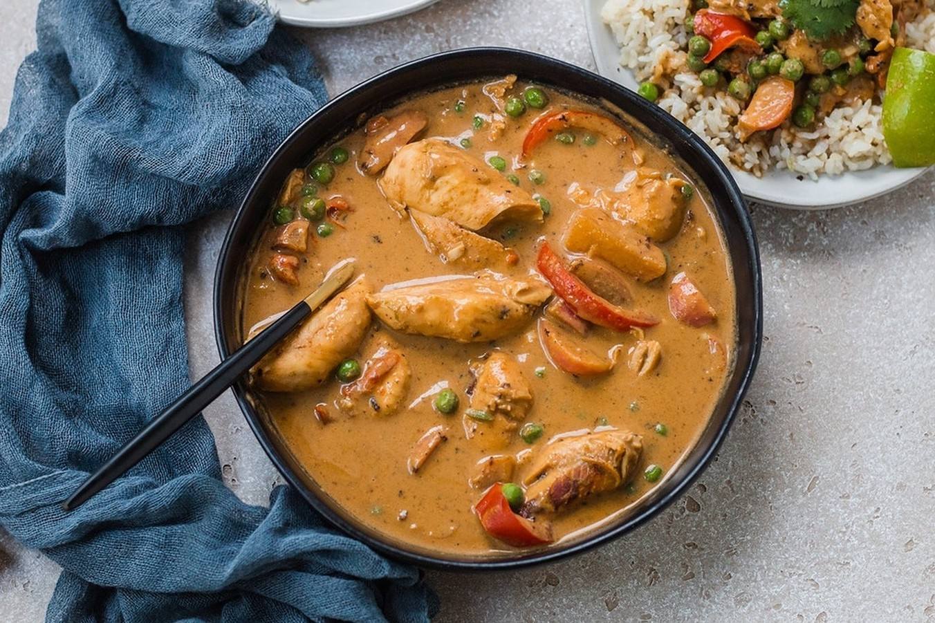 sauteed-chicken-in-spicy-peanut-coconut-milk-sauce-recipe